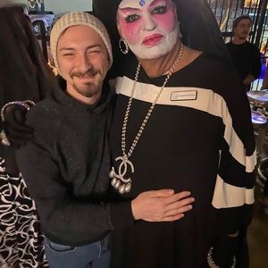 Meet your Posher, Lee